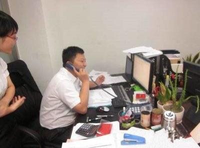 4S店销售顾问卖一台车能赚多少钱？